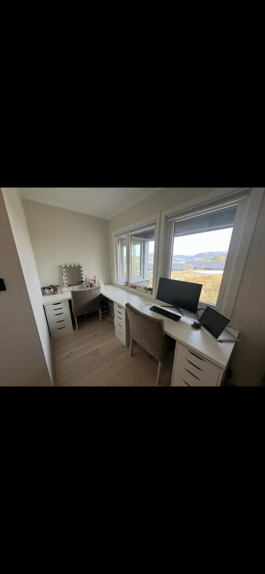 Leilighet Stor Og Sentral Naer Lagunen